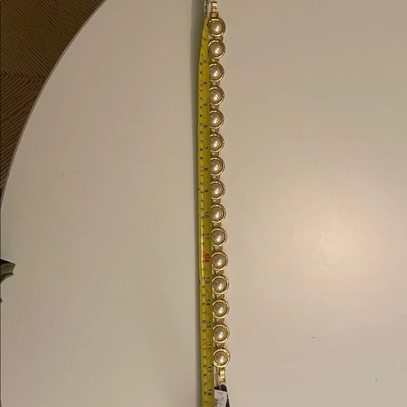 Gold and pearl statement necklace - Picture 5 of 6